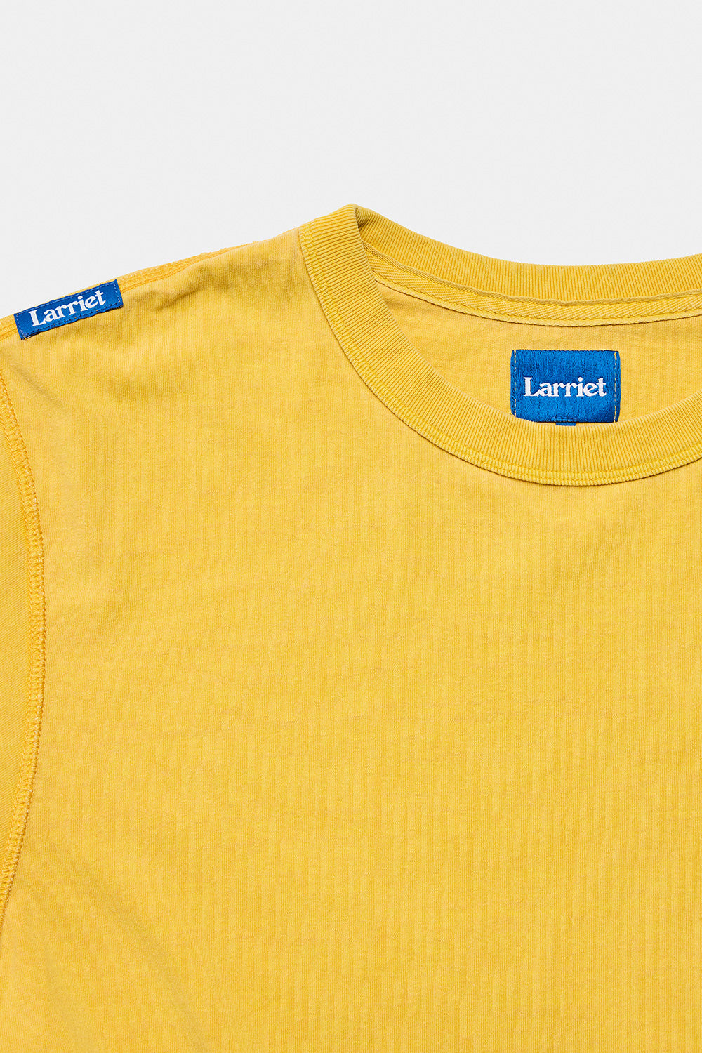 Larriet - Blind Tee - Gold