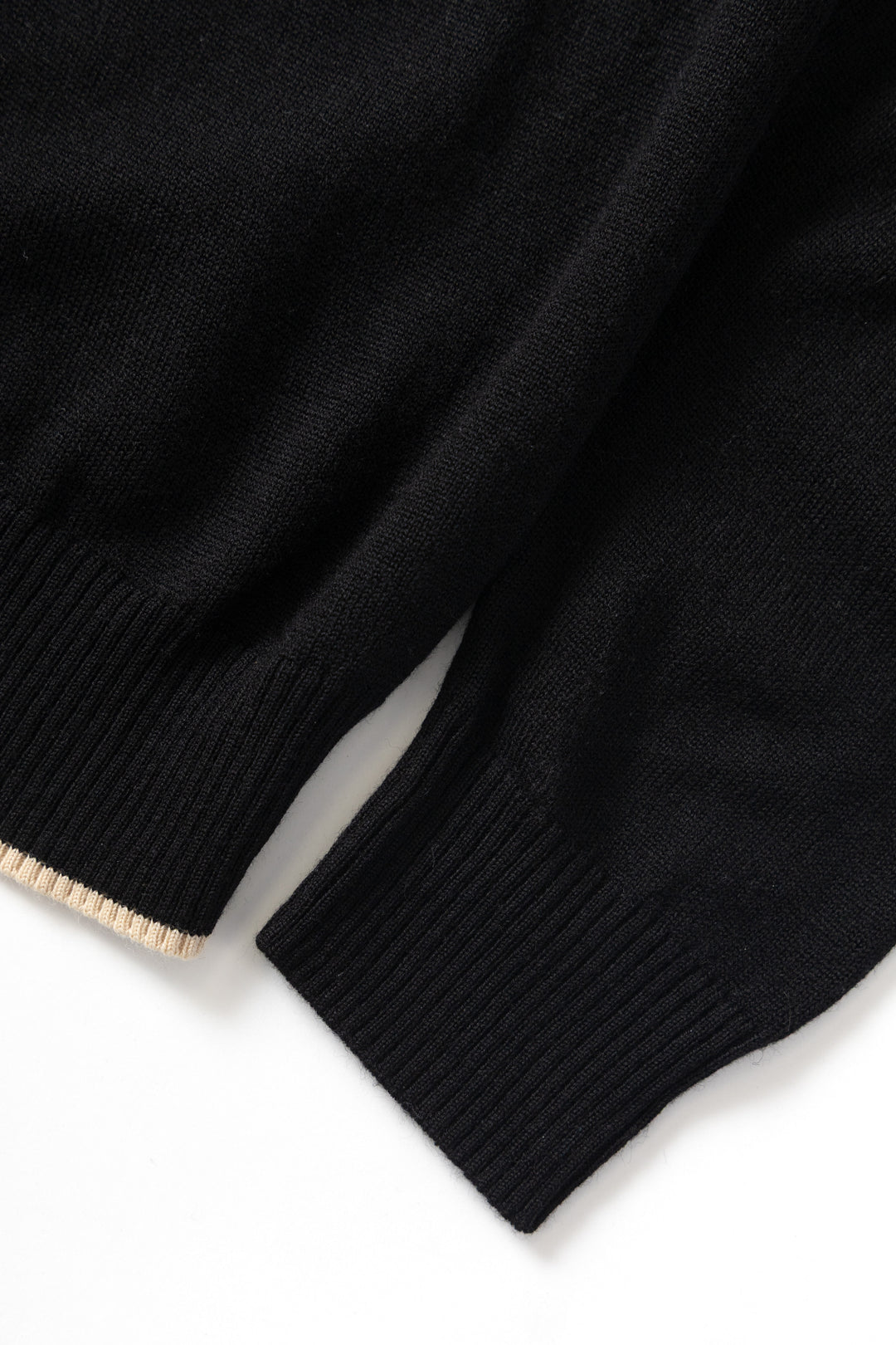 Larriet - Gains Knit - Black