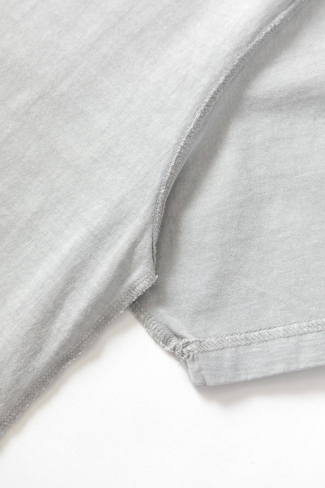 Larriet - Blind Tee - Grey