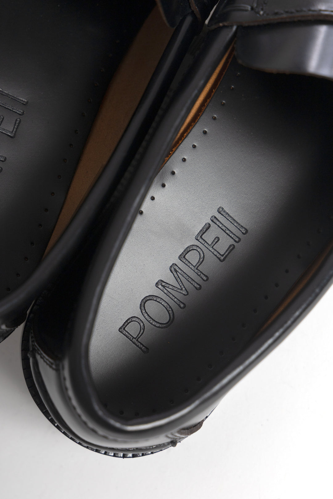 Pompeii - Vega Loafer - Black