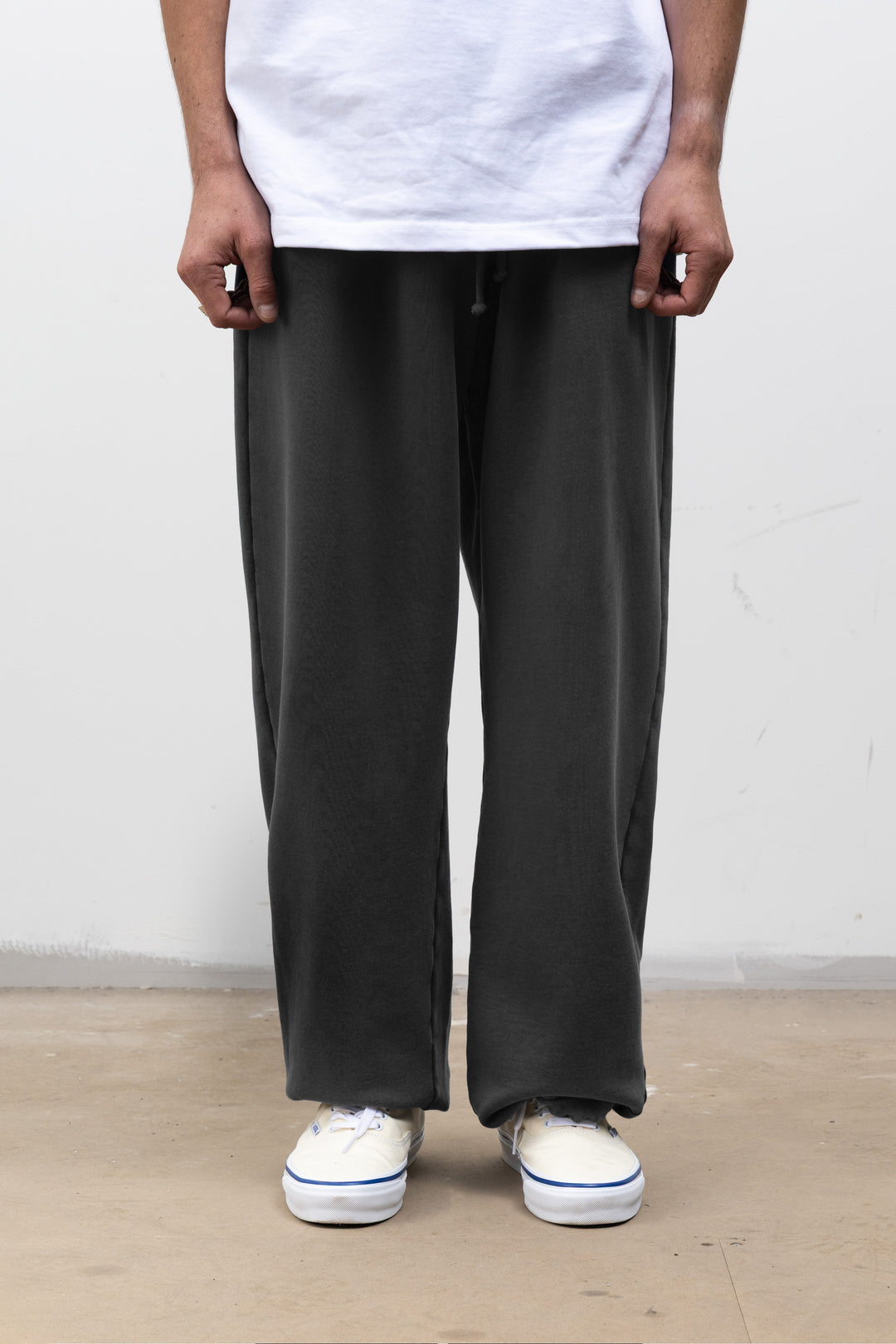 Blacksmith - Washed Wide Jogger - Charcoal