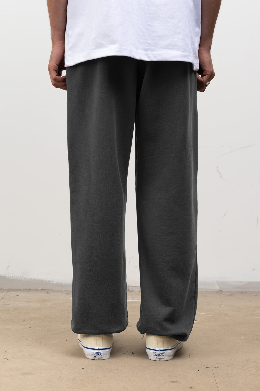 Blacksmith - Washed Wide Jogger - Charcoal
