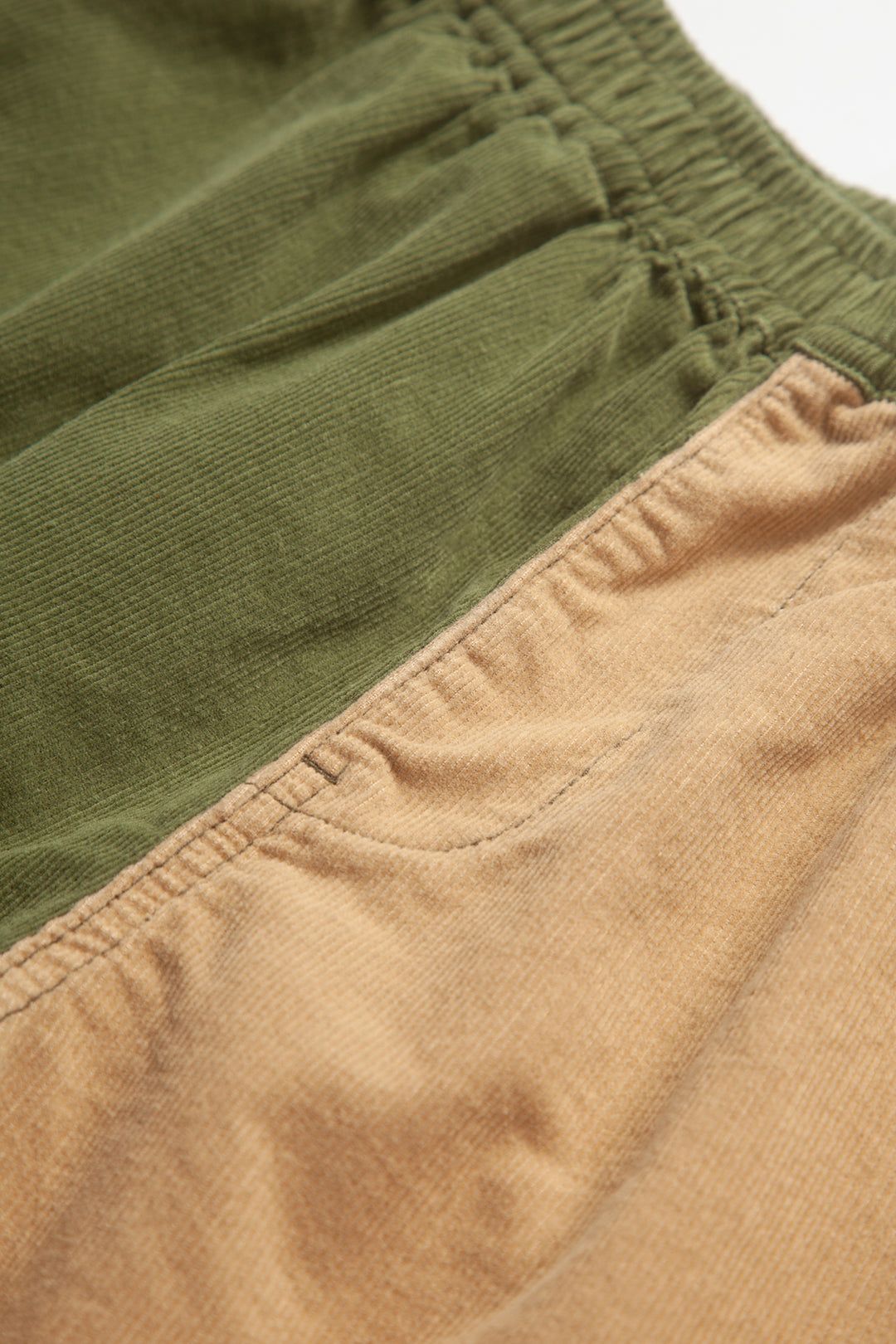 Blacksmith - Corduroy Easy Shorts - Olive/Tan
