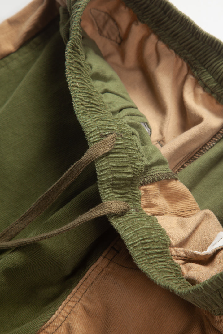 Blacksmith - Corduroy Easy Shorts - Olive/Tan